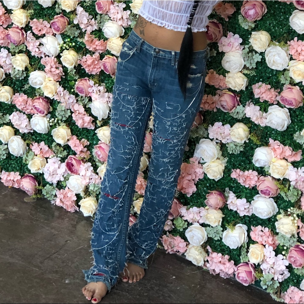 Women’s Low Rise Distressed Chained Earl Jean 29